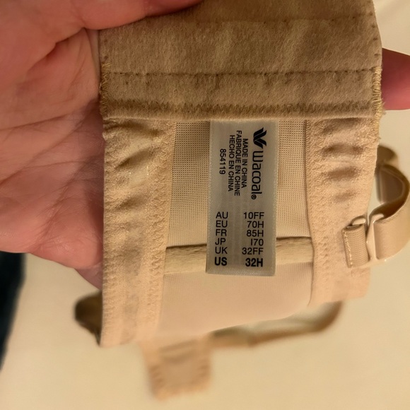 Wacoal adjustable strapless bra - Picture 3 of 4